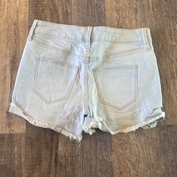 Universal Tread Jean Shorts Size 2/26 - Picture 3 of 3